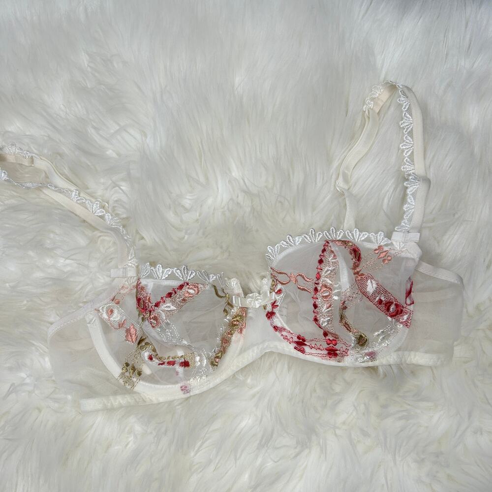 SIMONE PERELE LINGERIE Sheer Floral Embroidered Bra Size 32C Romantic Regency